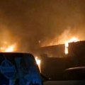 Objavljen snimak: Veliki požar u Surčinu, gori „Kuća mesa”