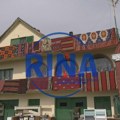 Lavovi su prevaziđeni, ovde ćilimi kuću krase: Ovo ima samo u srcu Srbije, nesvakidašnja dekoracija na teresi trgovca…