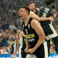 Hladnokrvni Dante Egzum: Bivši košarkaš Partizana trojkom u završnici doneo pobedu Dalasu! (video)