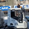 VIDEO: JKP "Čistoća" čistila prostorije SNS na Bulevaru oslobođenja