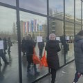 Protestni skup ispred Rektorata u Novom Sadu