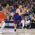 Nije to bio onaj pravi Jokić - ali magija nije izostala! Pogledajte najbolje poteze Srbina na meču protiv Oklahome! (video)