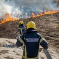 Buknuo požar u Zrenjaninu: Veliki broj vatrogasaca hitno intervenisao
