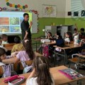 “Tim 42” donirao mikroskope osnovnim školama