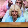 "Она и мртву Дајану исмева" Кад је краљица Камила ово узела у руке, ни њени највећи фанови нису могли да је одбране: "Срам…