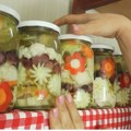 Krastavac 4, paradajz i do 10 evra po kilogramu: Hrvatima zimnica postaje luksuz - hoće li je biti ove jeseni?