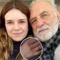 (Foto) Lazar ristovski zaprosio 39 godina mlađu devojku? Prsten zasijao na njenoj ruci! Fotkala se i evo šta je poručila
