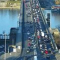Haos na Brankovom, ništa bolje ni na Plavom mostu Otkud jutros ovoliko vozila: Kolone automobila u Beogradu (foto)