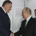 Putinov orden Dodiku: Dvostruka igra?