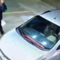 Pljačkaši ubili policajca i ćerku, pa pobegli automobilom Kamera zabeležila horor (video)