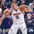 Nba senzacija: Nikola Jokić predvodi ligu u preciznosti za tri poena! (foto)