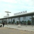 Gusta magla pravi haos na podgoričkom aerodromu: Pet letova noćas otkazano, let za Beograd kasnio dva i po sata