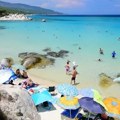 Kako su čaršavi sa lastišem osvojili plaže?