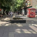 Fotana u centru Prokuplja kao spomenik promašaja dve vlasti postala – betonska žardinjera