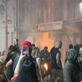Do sada uhapšeno više desetina demonstranata: Gde se podvlači linija između nasilničkog ponašanja i pokušaja ubistva?