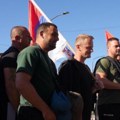 Srbi koji pešače sa Kosova i Metohije ka Novom Sadu krenuli dalje iz Gornjeg Milanovca
