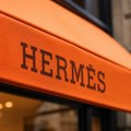 Da li biste dali 7.000 dolara za flašicu vode? Hermes lansirao proizvod koji je zapanjio svet: Evo kome je namenjena