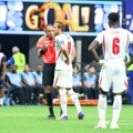 "Pokradeni smo! Zašto se VAR nije uključio?!" Englezi bljuju vatru posle poraza od Argentine: Kako niko nije pogledao tu…