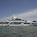 Vijesti: Superjahta američkog ambasadora u Italiji uplovila u Kotor - sutra će ugostiti najviše crnogorske državne zvaničnike?…