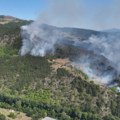 Nastavlja se borba s požarom u Ibarskoj klisuri, u gašenje se uključuje i helikopter