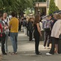 Studenti i građani isped Specijalnog suda, uoči nastavka suđenja u slučaju "Generalštab"