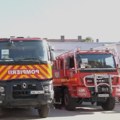 Gusti dim se širi nad Beogradom! Stravičan požar izbio na Vidikovcu: Vatrogasci hitno upućeni na teren! (foto)