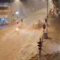 Hongkong pliva Najveće padavine u Hongkongu u poslednjih 140 godina, ceo grad pod vodom (video)