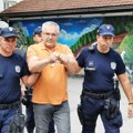 Profesor iz Užica, koji je juče uhapšen dok je držao čas đacima u školi, iz tužilaštva hitno sproveden u bolnicu