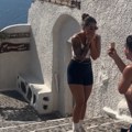 Prosidba na Santoriniju postala viralni hit, ali iz pogrešnog razloga: Kleknuo, izvadio prsten, a onda je usledio kiks zbog…