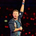 Grupa Coldplay odala počast Čarliju Kirku na koncertu: Emotivan snimak kruži mrežama (video)