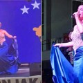 Novi skandal Selme Bajrami: Pokazivala dvoglavog orla, sad peva u Prizrenu ispred zastave Kosova (Video)
