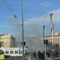Požar u „Ćacilendu“ (FOTO, VIDEO): Gust dim između belih šatora ispred Skupštine Srbije