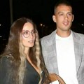 Vujadin Savić se povlači u Francusku, a Mirka mu je ovo poručila pre odlaska