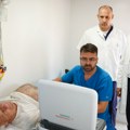 Macut i Lončar obišli mobilnu ambulantu u Velikom Selu: Premijer i ministar zdravlja pregledali pacijente