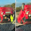 Automobil prevrnut, ljudi izlaze iz slupanih kola: Neverovatne scene sa auto-puta u smeru prema Beogradu