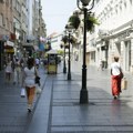 Šok na beogradskim ulicama: Potpuno gola žena prošetala Zvezdarom, prolaznici u neverici (foto)