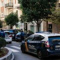 Političar upucan u lice u centru Madrida! Policija sve zatvorila, hitno prevezen u bolnicu, traga se sa motociklistom