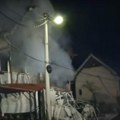 Sin stradao, majka i otac povređeni: Eksplozija u sarajevskom naselju, odvaljeni zidovi kuće, telo momka odletelo u garažu…