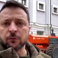 "Molim vas..." Zelenski poslao poruku Ukrajincima (video)
