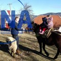 Na konju smo decu vodili kod doktora: Tamara i Nemanja se iz grada vratili na selo - imaju pet koza, pet ovaca i trošnu kuću…