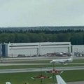 Vučić stigao u Moskvu: Avion predsednika Srbije sleteo u rusku prestonicu (video)