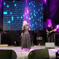 Muzika je za mene spektakl: Goca Tržan o predstojem druženju sa publikom, sreći i uspehu na profesionalnoj i privatnoj strani…