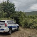 Krvavi muškarac ispuzio iz kukuruza kod auto-puta ka Beogradu: Preživeo dramu, sleteo sa puta i završio na krovu