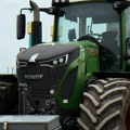 Pogledaje kako radi najbolji traktor u Evropi: Pod punom brzinom može da obradi i 200 hektara dnevno