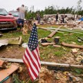 Tornada i oluje pogodile Srednji zapad u Americi: Otkazani letovi, ima poginulih