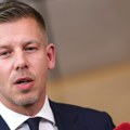 Muškarac prišao i pljunuo mađarskog premijera i ministra