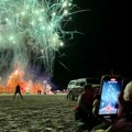 Misteriozne smrti, blato i skandalozna kupola za orgije: Mračna istorija najkontroverznijeg festivala na svetu, Ilon Mask ga…