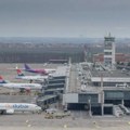 „Atmosfera na ivici tuče, ljudi bili očajni i besni“: Putnici bili zarobljeni na beogradskom aerodromu preko 11 sati, let…
