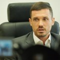 Direktor PIO fonda u kampanji: Poklonio zamrzivač porodici u Zucu