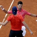 Đoković održao javni trening na Slovenskoj plaži na oduševljenje publike (video)